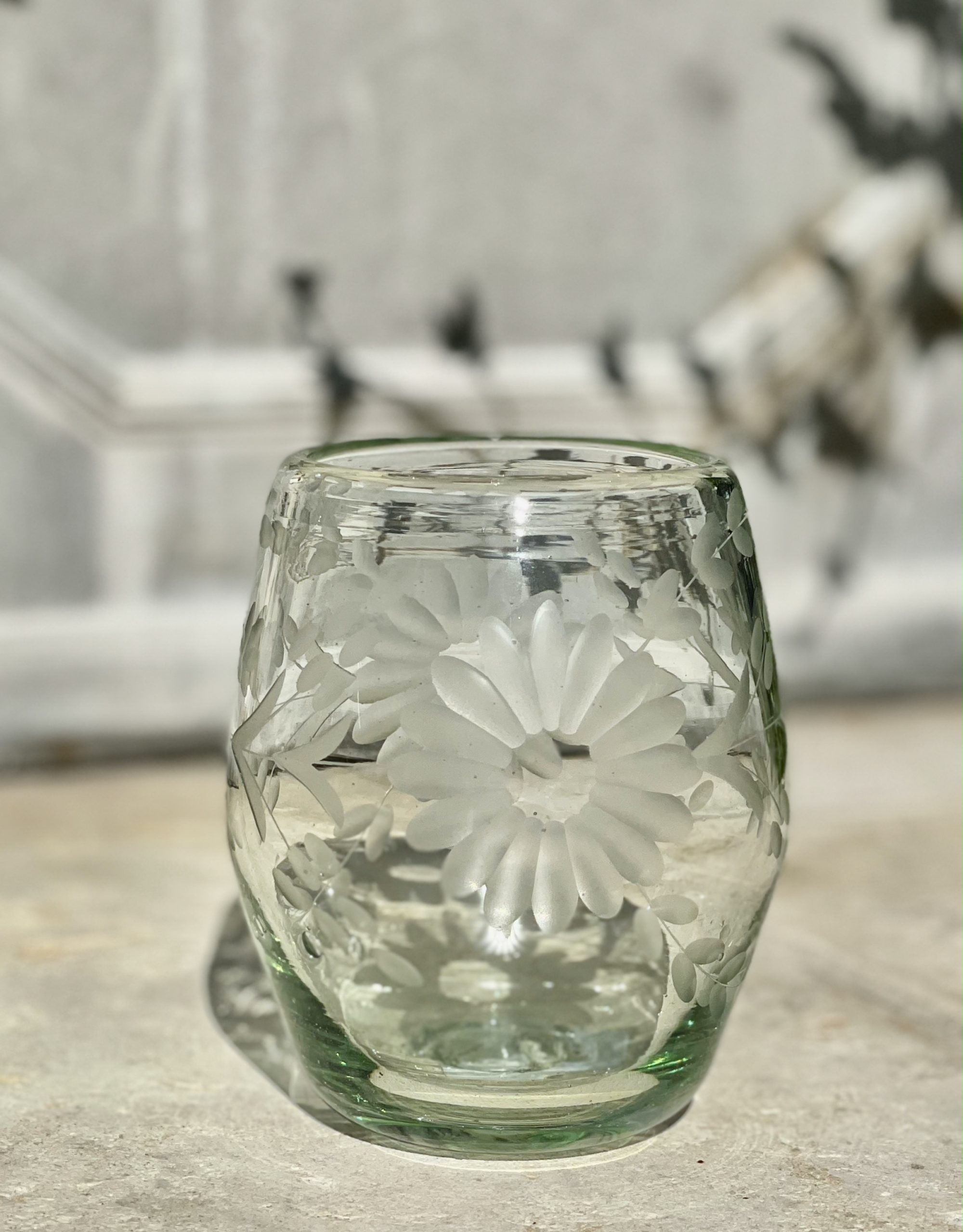 https://amicidivita.com/wp-content/uploads/2021/05/stemless-wine-glass-planter-scaled.jpeg
